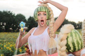 Оля Полякова