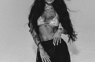 Айза Долматова