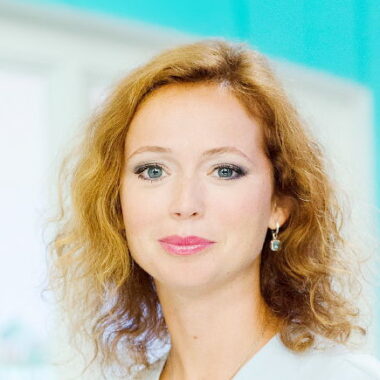 Елена Захарова