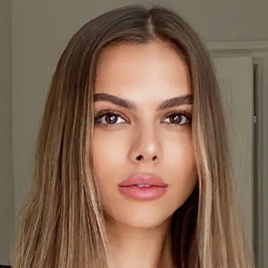 Вики Одинцова