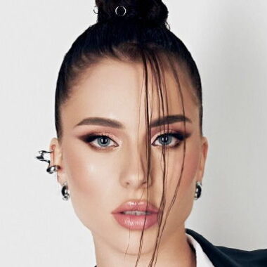 Адель Вейгель