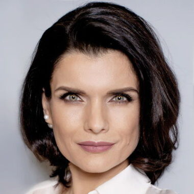 Анна Азарова