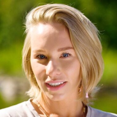 Евгения Искандарова