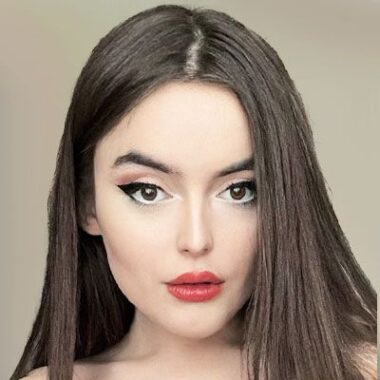 Яна Леонова