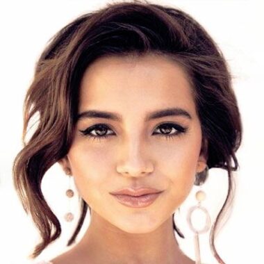 Изабела Монер