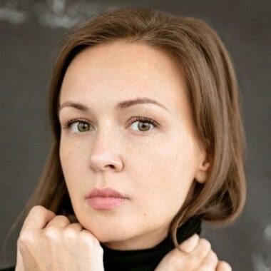 Анна Тараторкина