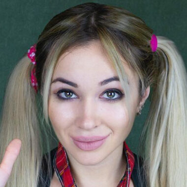 Анна Костенко