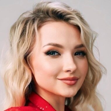 Алина Фоменко