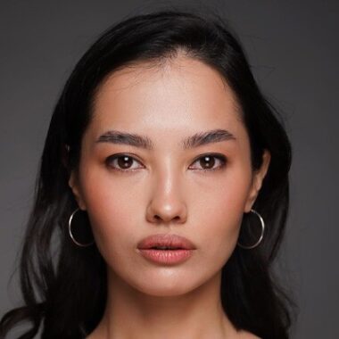 Анастасия Ли